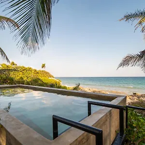  Hotel Tropicalito On The Mexico